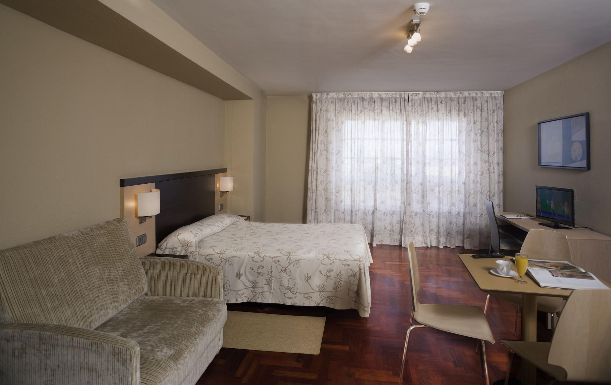 Apartamentos Portazgo La Corogne Extérieur photo